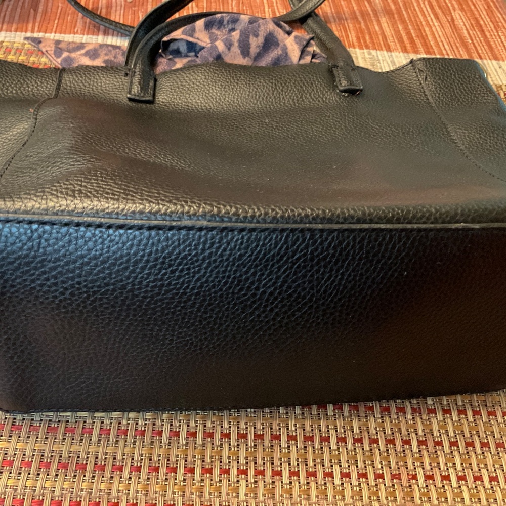 Steve Madden Shoulder bag, no strap with leopard scarf . - Picture 3 of 6